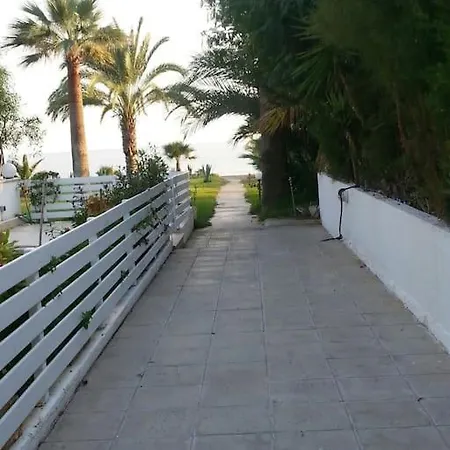 Sandy Sea View Pyla لارنكا